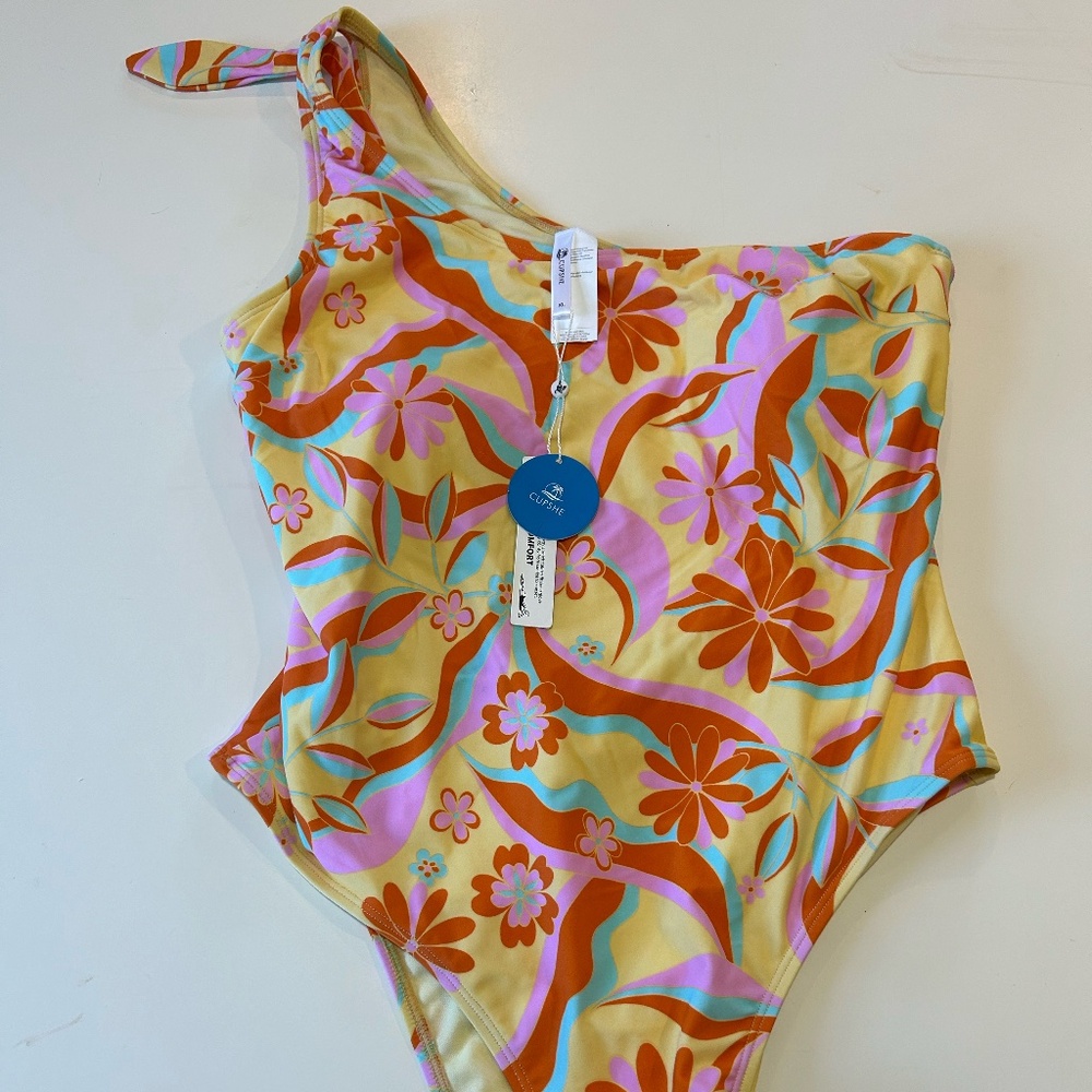 NWT Cupshe Retro Daisy Print Knotted One-Shoulder One Piece Swimsuit